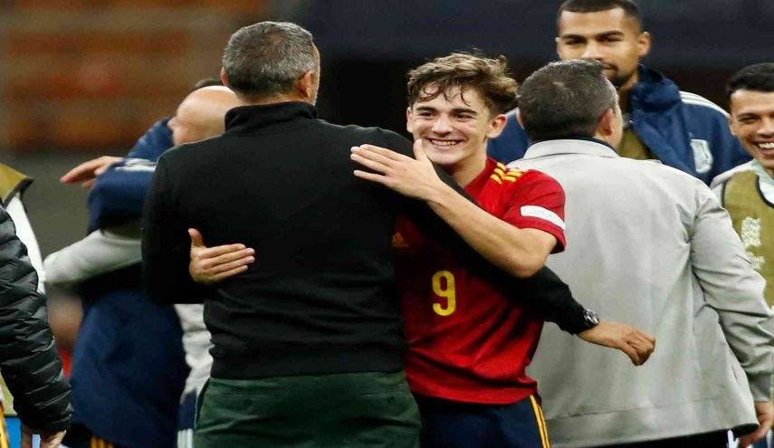 أصغر لاعب دولي في تاريخ إسبانيا يحطم رقما قياسيا صمد85 عاما
