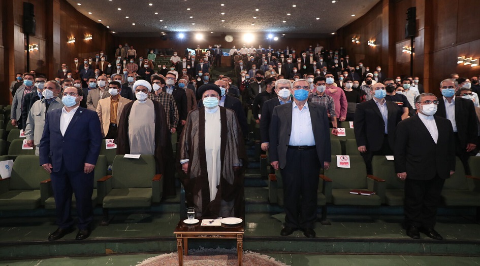 الرئيس الايراني: التحول في البلاد يجب أن يعتمد على العلم والجامعة
