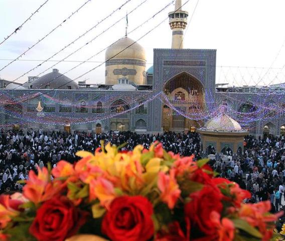 جشن گل و نور در آستانه ميلاد پيامبر رحمت در حرم رضوي
