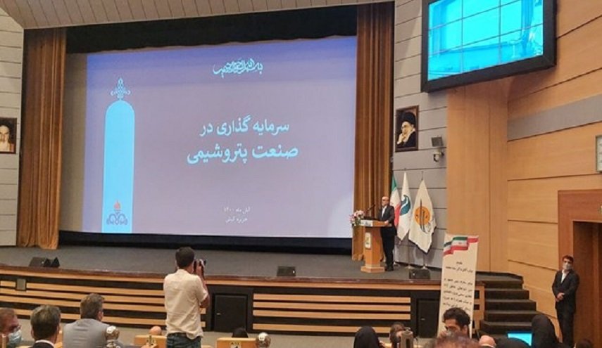 ايران.. عائدات البتروكيماويات 14 مليار دولار سنويا