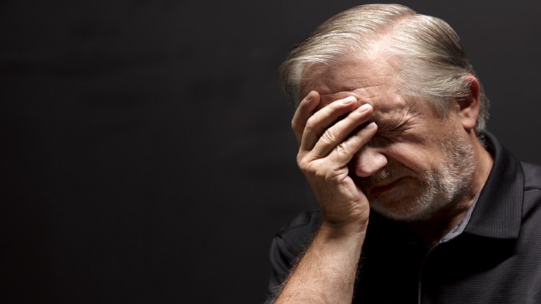 تعرف على الطعام الذي يزيد من الإصابة بالخرف