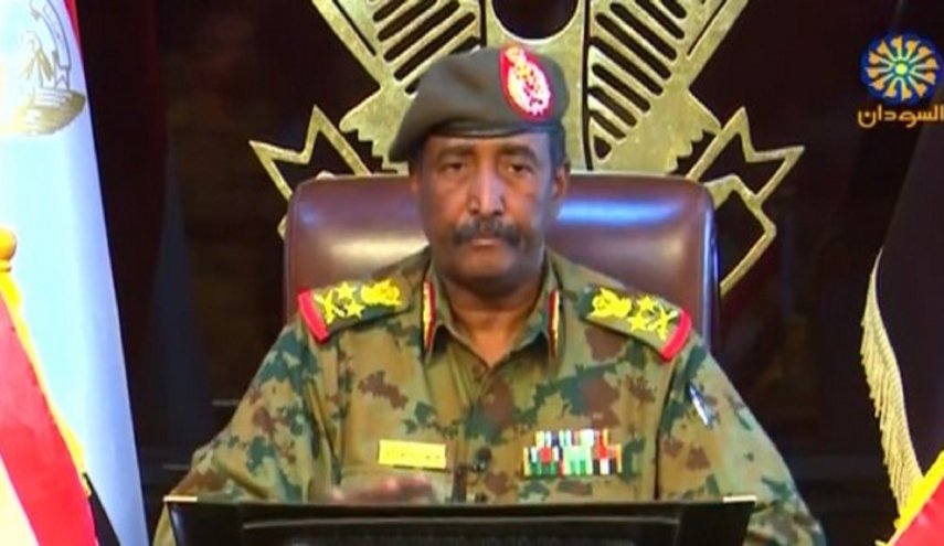 عبد الفتاح البرهان: لم نقم بانقلاب وإنما نحاول تصحيح مسار الانتقال