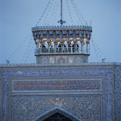 ماجرای نقش دو شیر در بالای ایوان نقاره‌خانه