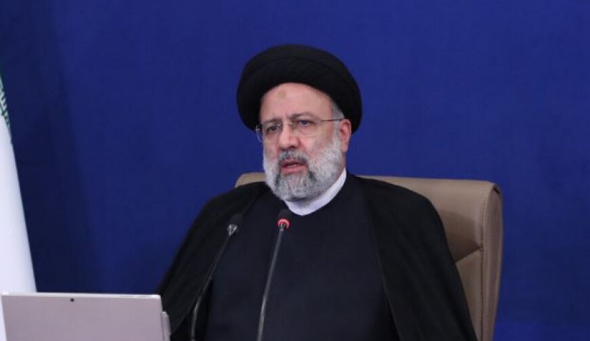 رئيس الجمهورية يؤكد ضرورة الاستفادة من آراء النخب خاصة علماء ومراجع الدين