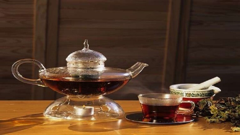 لماذا لا ينصح بشرب الشاي الحار؟