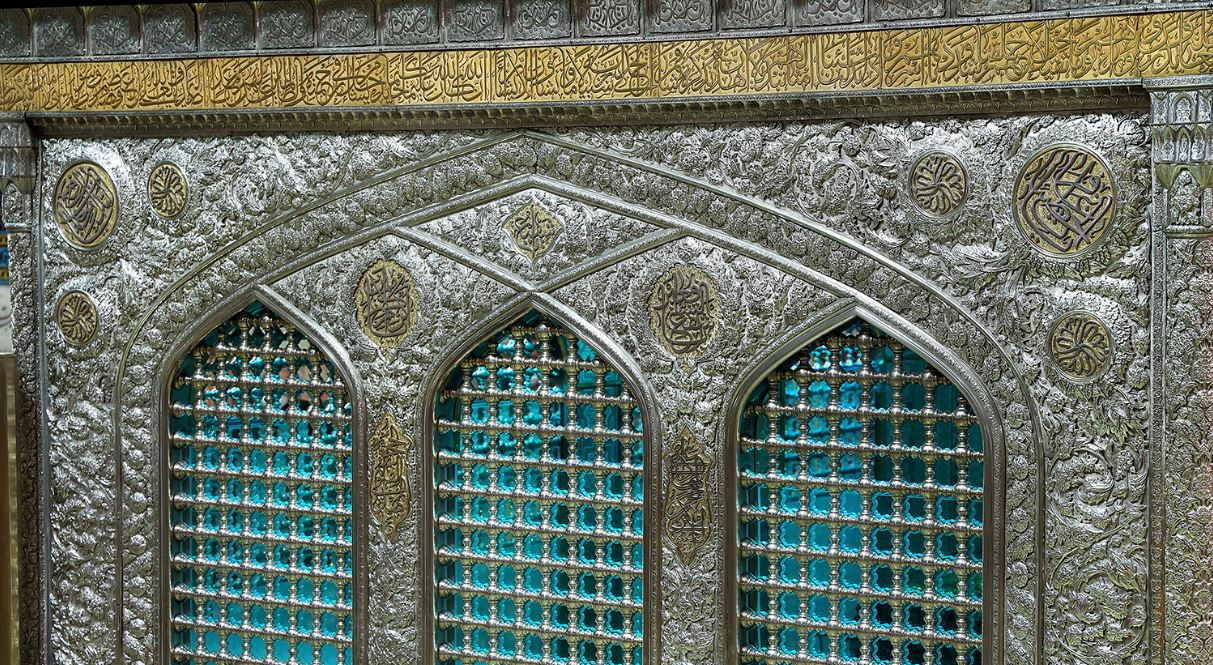 سارع وسجل اسمك للزيارة بالانابة عند ضريح الامام الرضا {؏}