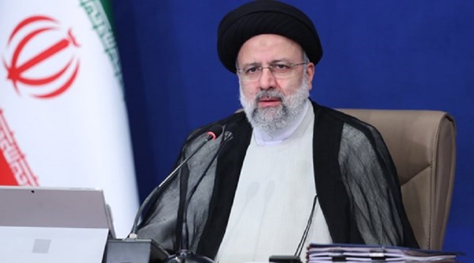 الرئيس الايراني يؤكد على ضرورة دعم المنتجين المحليين للقاحات كورونا
