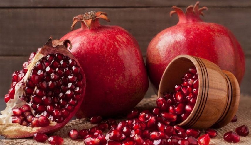 كارثة صحية بسبب "الرمان" لم ينتبه لها أحد!