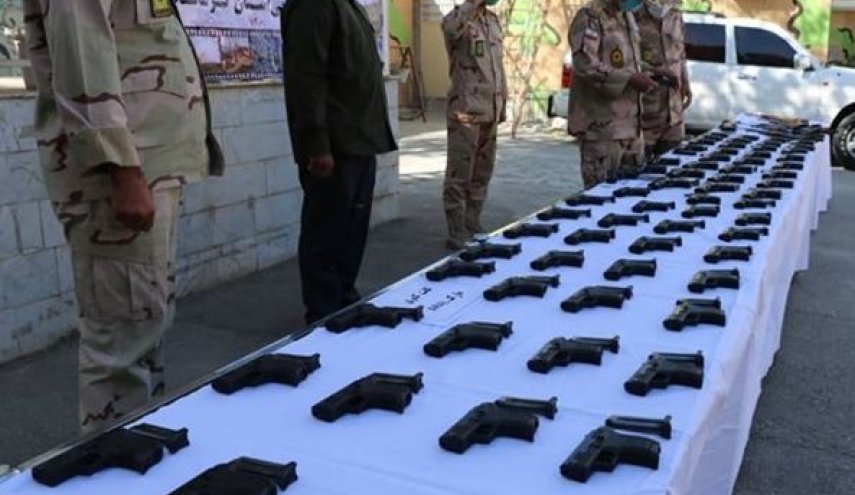 حرس الحدود الايراني يضبط شحنة سلاح مهرب في هور العظيم