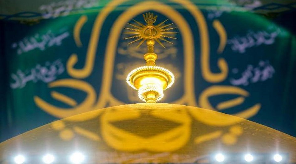 ماهي فلسفة التاج الذهبي الموضوع فوق القبة المقدسة لمرقد المولى امير المؤمنين (ع)؟