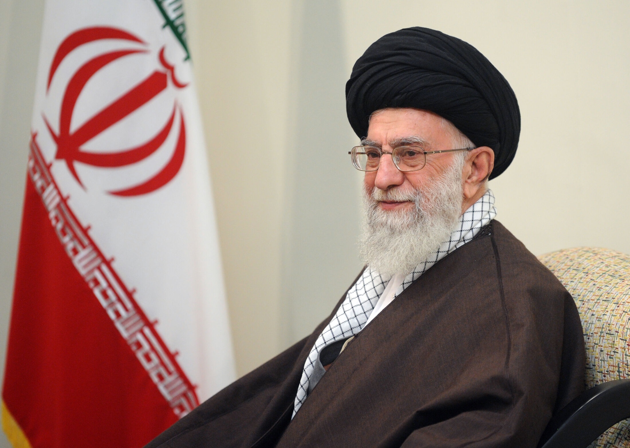 پیام رهبر معظم انقلاب اسلامی به مناسبت هفته بسیج  