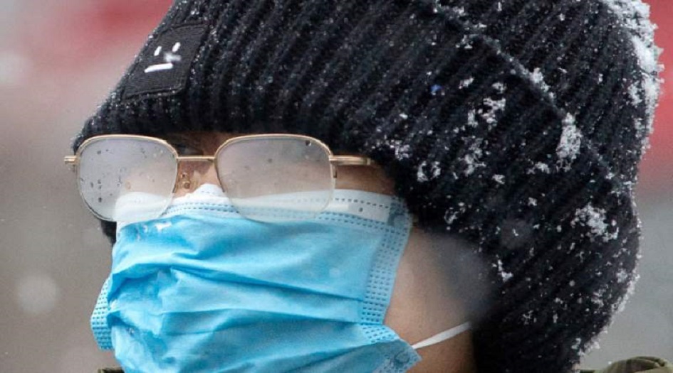 حيل لمنع ضباب النظارات الناتج عن قناع الوجه