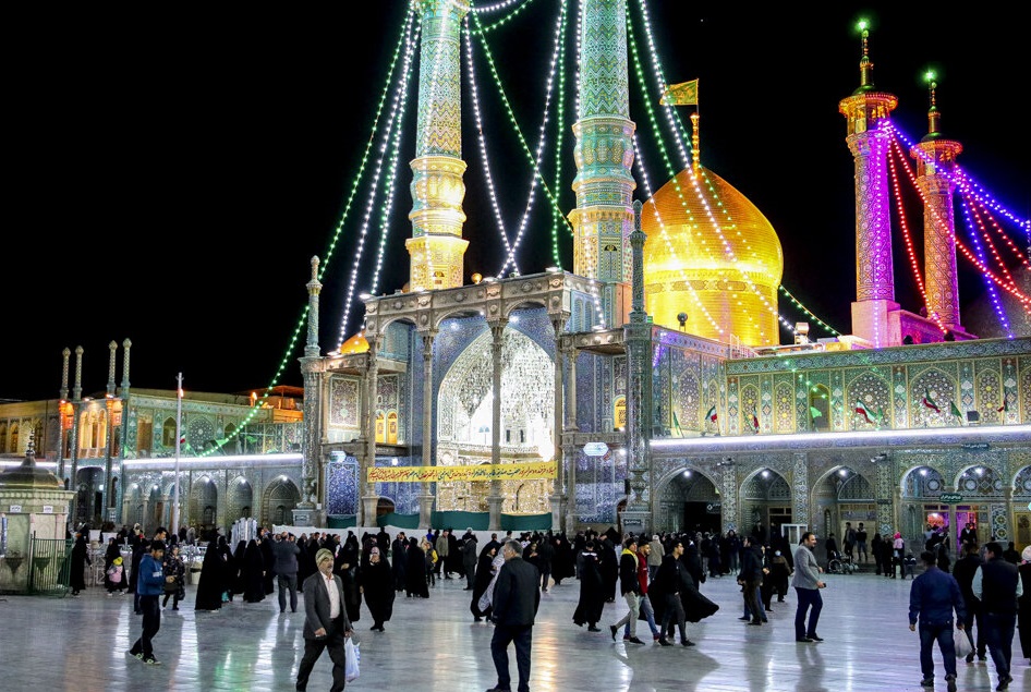 برگزاری جشن میلاد حضرت زینب (س) در حرم حضرت معصومه (س)