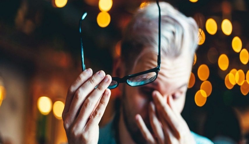 "زغللة العين"..ما هي أسبابها وكيفية علاجها؟!