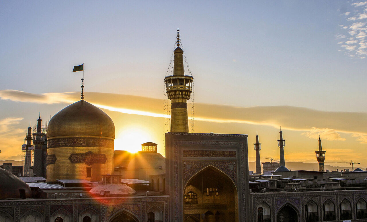 تشرف جوان پانامایی در حرم مطهر حضرت امام رضا (ع) به دین اسلام  