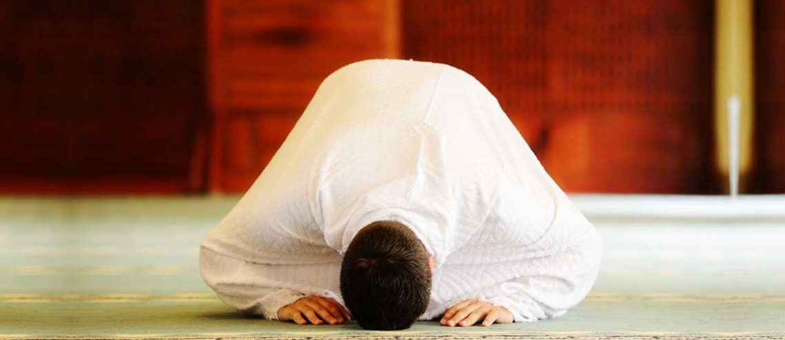 نماز شب دوشنبه چگونه خوانده مي شود ؟