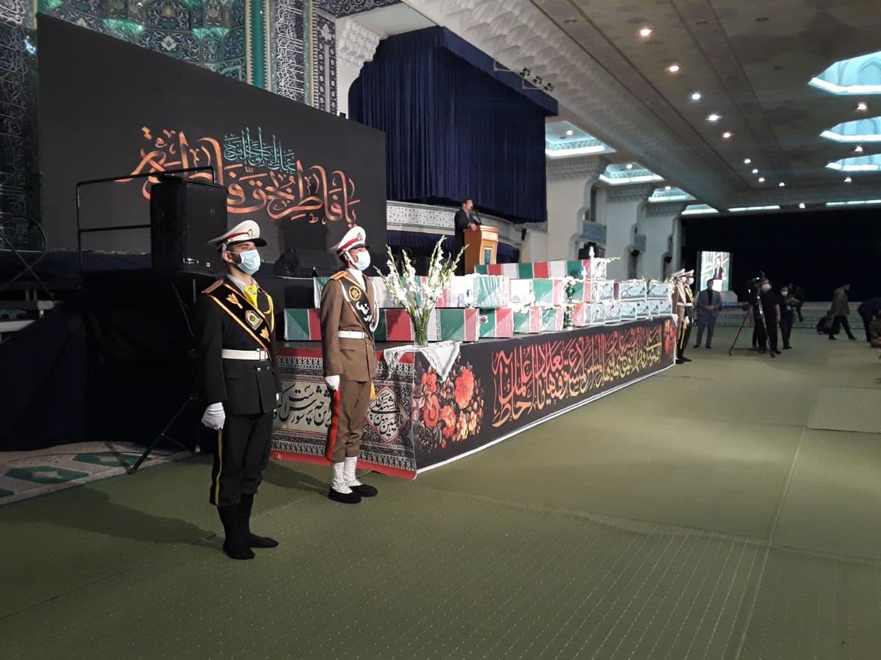 شب وداع با شهیدان گمنام وطن در مصلی تهران + عکس