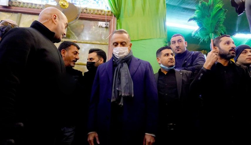 بالصور... الكاظمي يزور مرقد الامام علي عليه السلام في النجف الاشرف