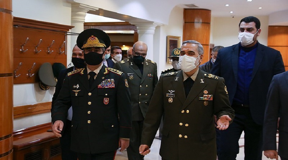 وزير الدفاع الإيراني يستقبل نظيره الأذربيجاني  