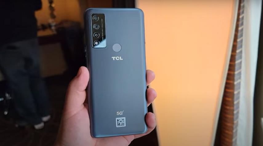 هاتف متطور ورخيص الثمن يجتاح الأسواق