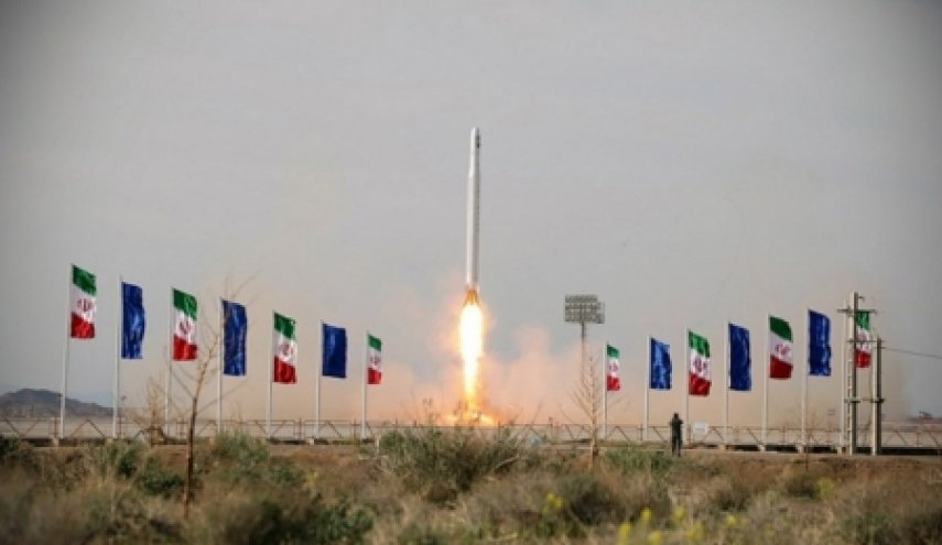  حرس الثورة الاسلامية يطلق القمر الصناعي الجديد نور -2 إلى الفضاء 