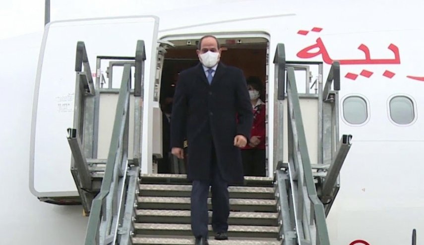  "السيسي" يصل السعودية في زيارة رسمية 