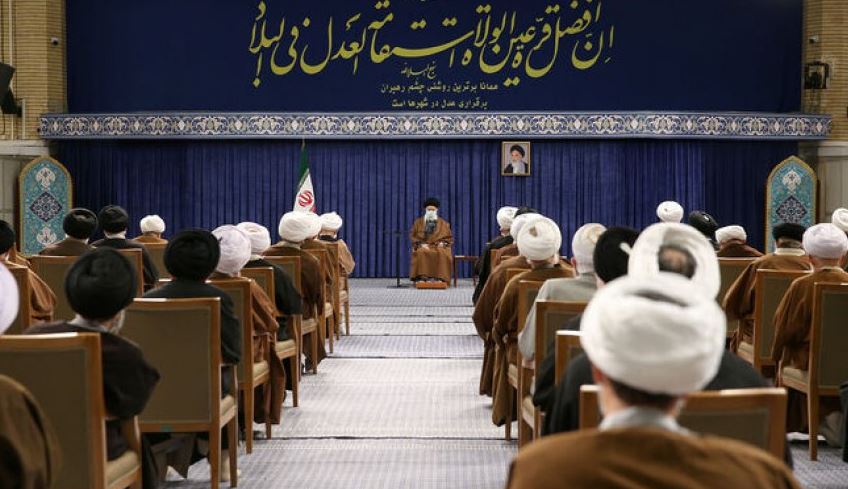 قائد الثورة الاسلامية يستقبل اعضاء مجلس خبراء القيادة