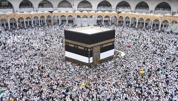 عربستان شرط تزريق واكسن كرونا براي عمره گزاران را حذف كرد