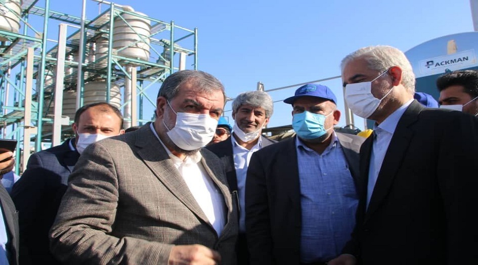 محسن رضائي  يدعو الى تحويل التهديدات الاقتصادية الى فرص