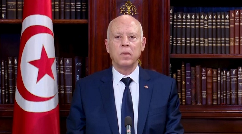 الرئيس التونسي يعلن حل البرلمان