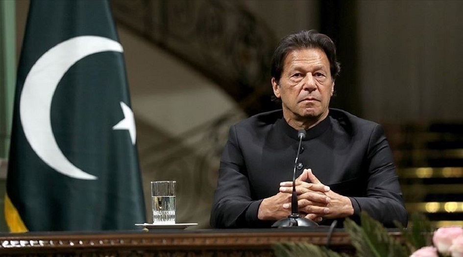 المحكمة الباكستانية العليا تجتمع للبت في مصير عمران خان