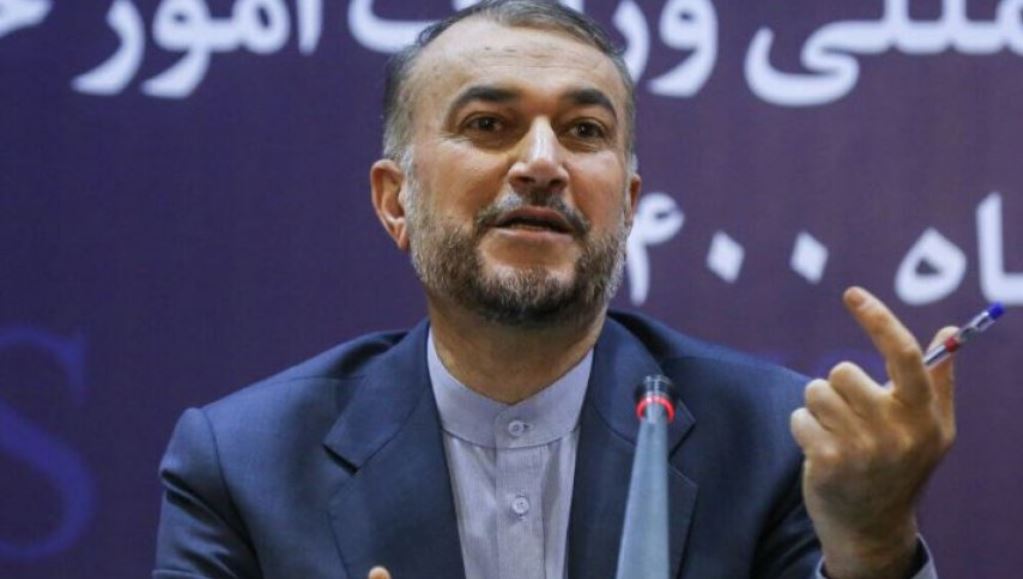 وزير الخارجية الايراني: لن نرضخ لجشع امريكا اطلاقا