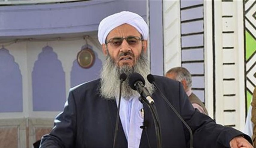 ايران.. امام جمعة أهل السنة في زاهدان يدين جريمة الطعن في مدينة مشهد