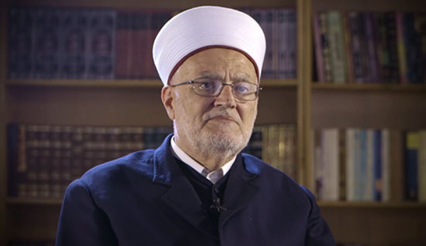 الشيخ صبري: الاحتلال يهاجم المصلين بطرق حربية