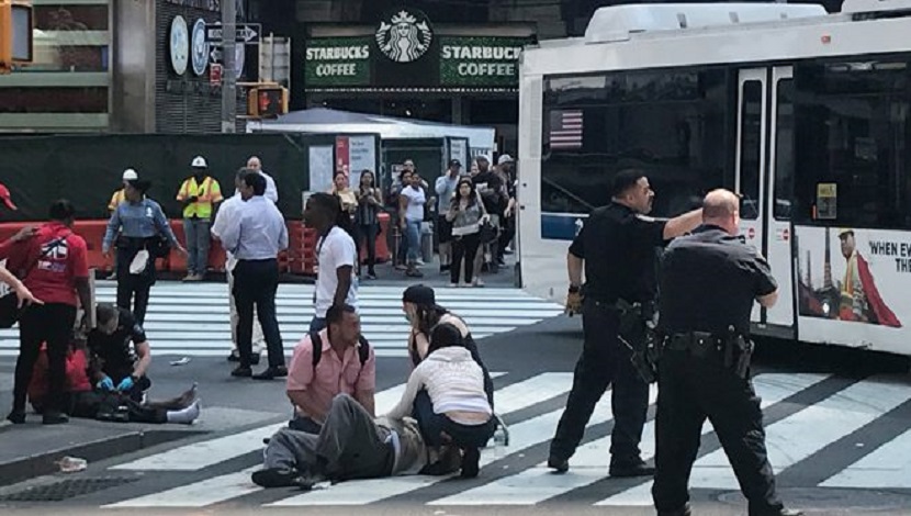 مقتل شخص وإصابة آخر فى حادث طعن بمدينة منهاتن الأمريكية
