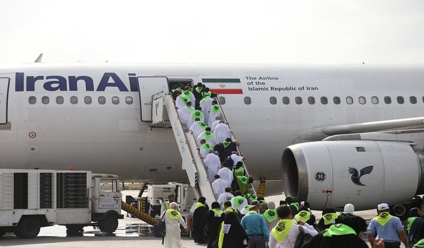 القافلة الأولى من الحجاج الايرانيين  تغادر إلى الديار المقدسة