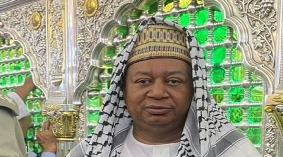 أمين عام  منظمة أوبك يزور مرقد الإمام علي (ع)  