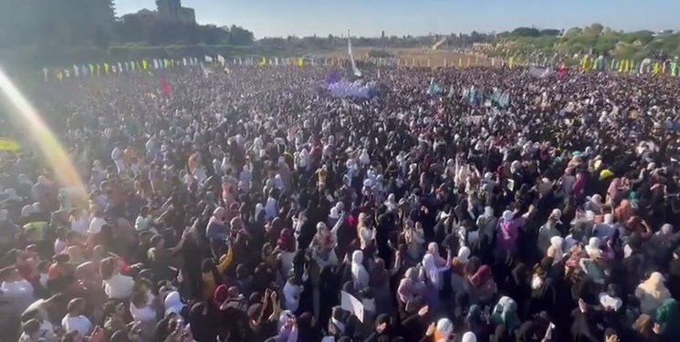 اجرای نسخه لبنانی «سلام فرمانده» در ورزشگاه شهر صور  لبنان