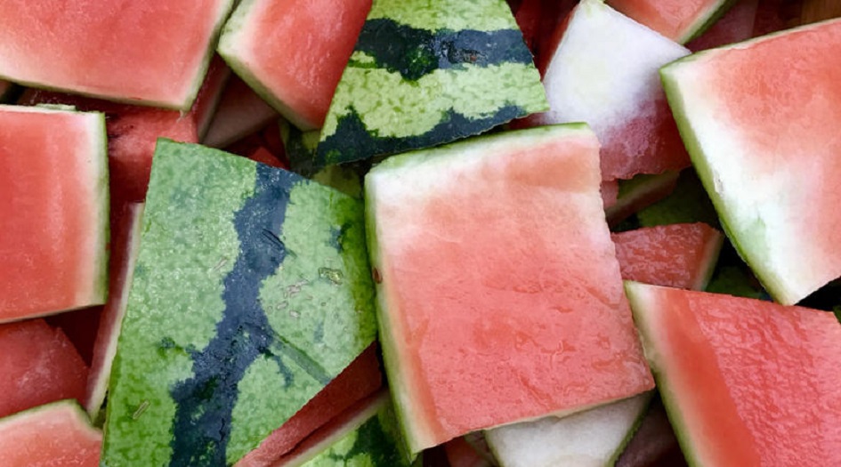 لا ترموا قشور البطيخ بعد الآن.. حقائق مفيدة عنها