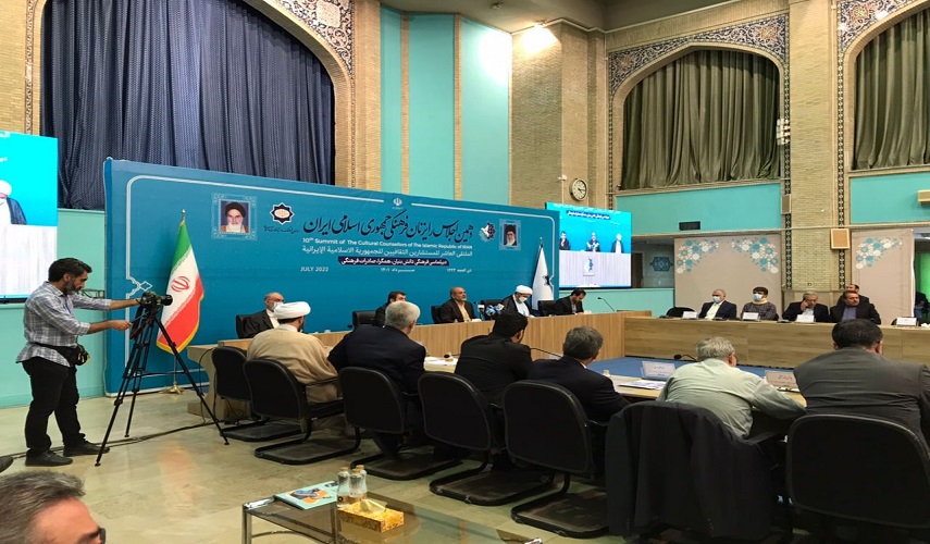 وزير الداخلية الايراني يدعو للكشف عن وجه الغرب الحقيقي للعالم