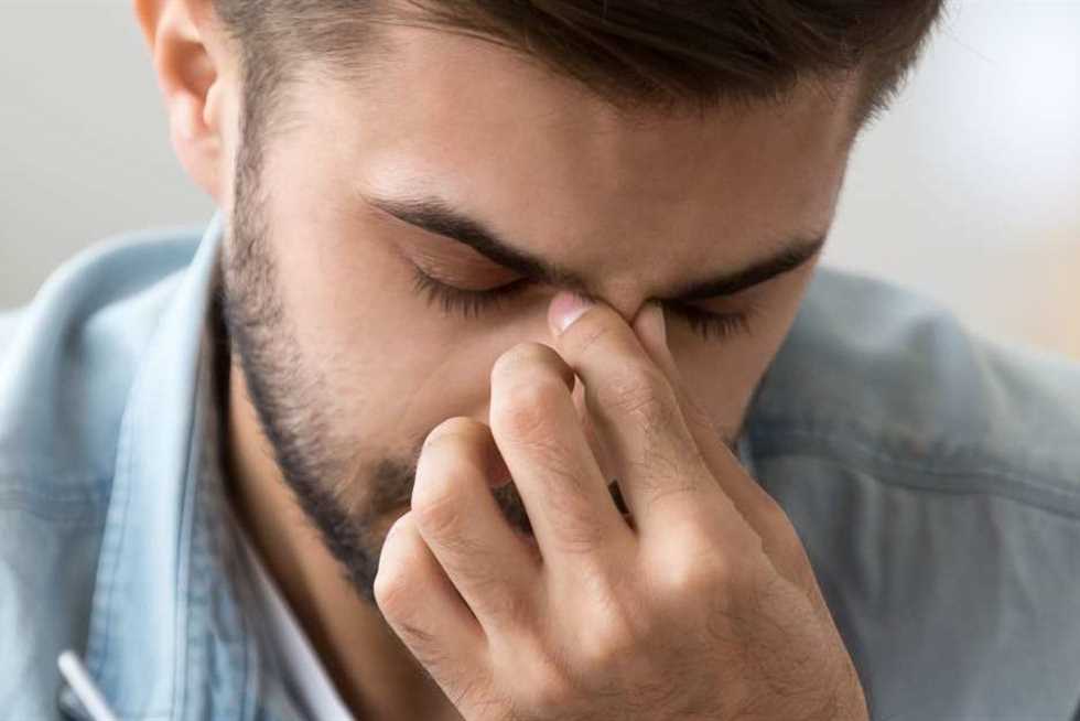 دراسة: الفقدان السريع لحاسة الشم ينذر بالإصابة بهذا المرض