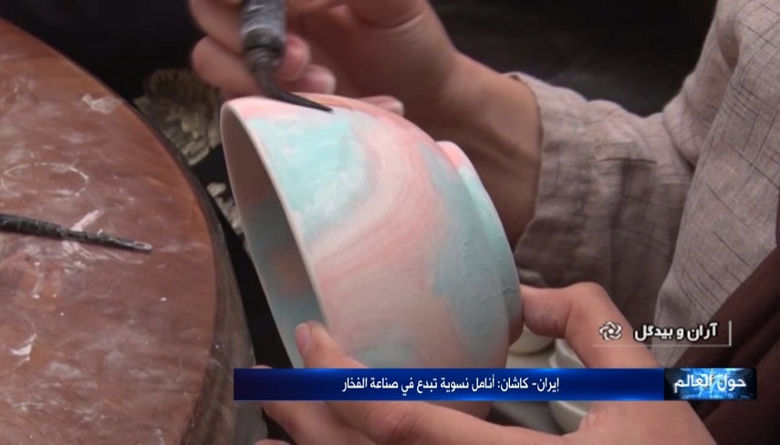 سفالگري و صنايع دستي هنرمندان كاشاني 