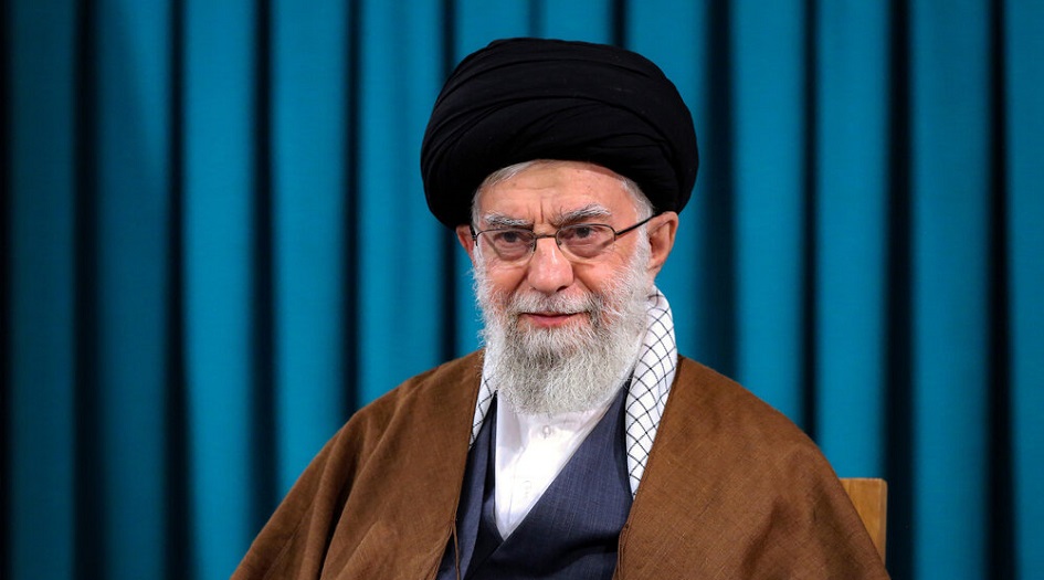 الامام الخامنئي يعزي برحيل المرجع الديني آية الله صادق روحاني 