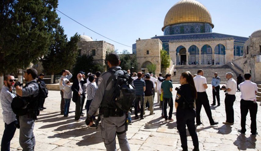 فلسطين.. عشرات المستوطنين يقتحمون ’الأقصى’