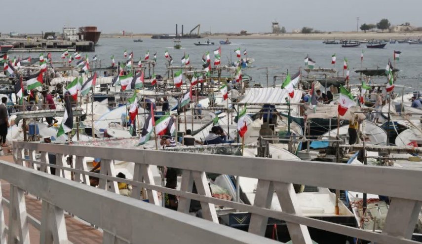 ايران: استعراض اكثر من 2700 قطعة بحرية تضامنا مع الشعب الفلسطيني