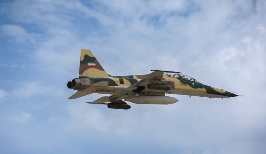 مناورات "فدائيو سماء الولاية" الجوية للجيش الإيراني تختتم بنجاح