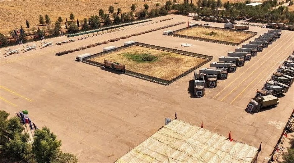 البحرية الايرانية تكشف عن منظومات ومعدات استراتيجية جديدة 