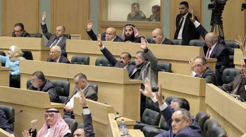  نواب أردنيون يطالبون بطرد سفير الإحتلال 