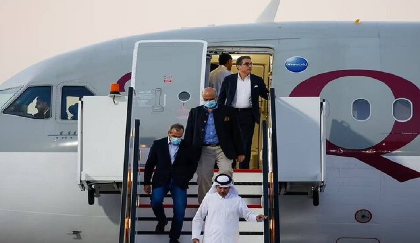  وصول السجناء الايرانيين المفرج عنهم في امريكا الى ارض الوطن 