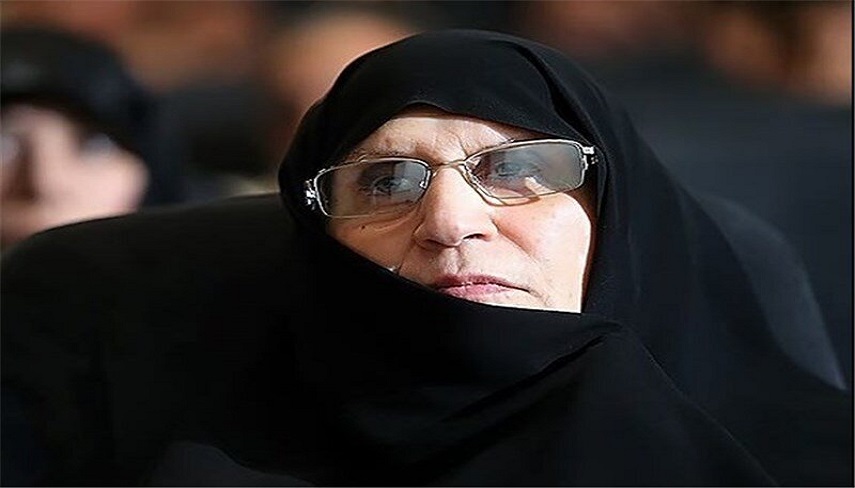 تبريك يادگار حضرت امام (ره) به رهبر معظم انقلاب